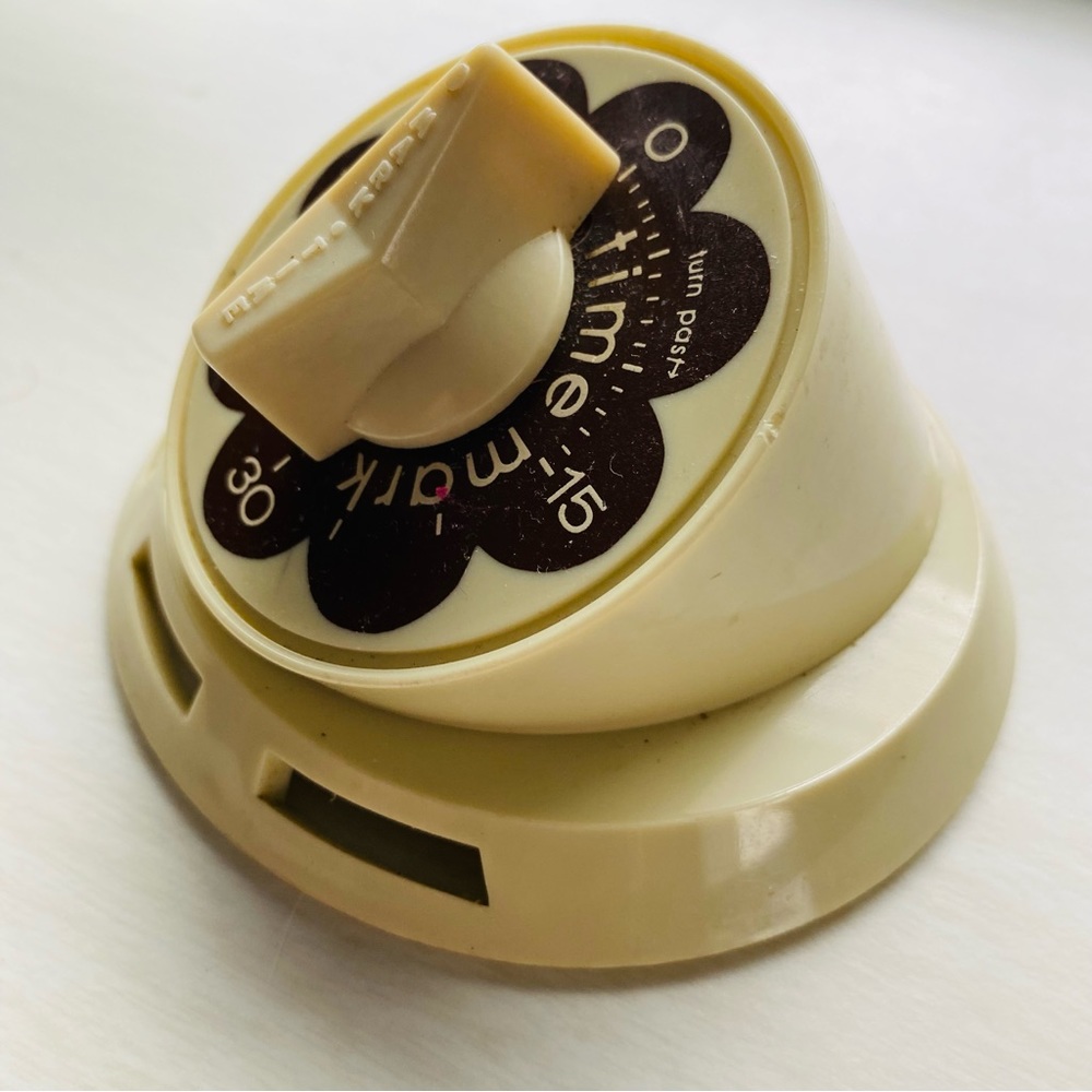Vintage Kitchen Timer - Picture 2 of 5